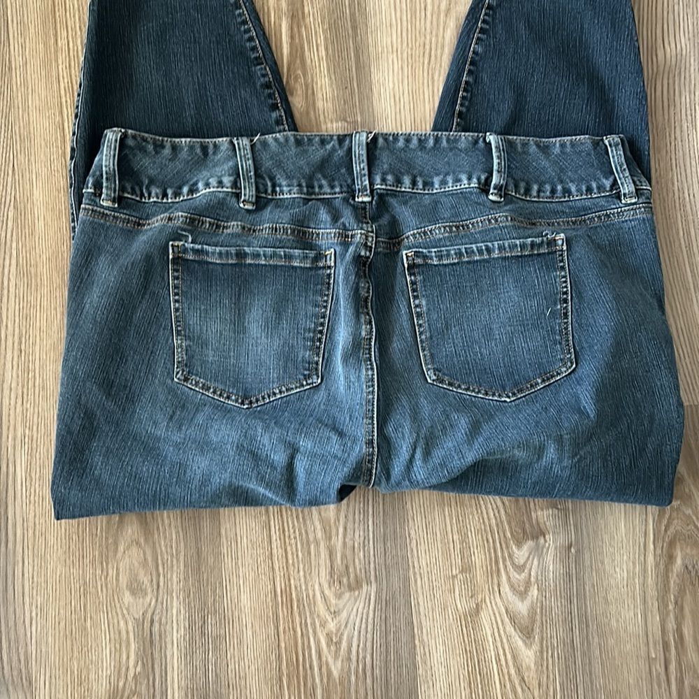 TORRID JEGGING JEANS MEDIUM/DARK WASH SKINNY HIGH RISE NO DISTRESSING SIZE 24R - Picture 8 of 8